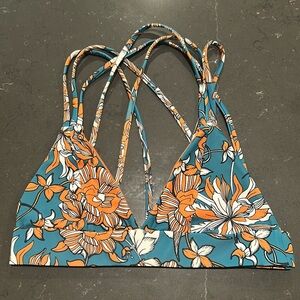 Like new without tags, Kulani kini's extra small bikini top